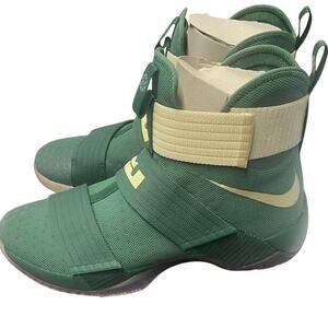 Nike Zoom Lebron Soldier 10 Men’s Size 13 - NCAA BASKETBALL Baylor university BU